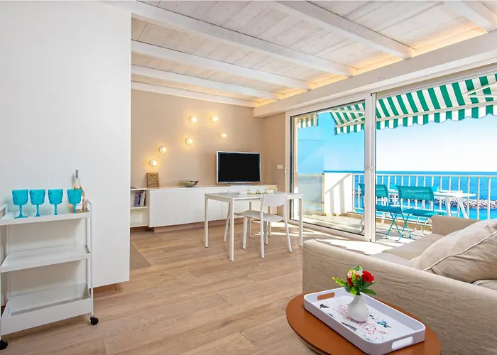 Elegant Face A La - Equipe Apartment