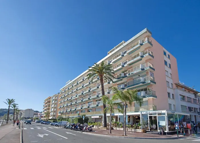 Apartment Elegant Face A La - Equipe *